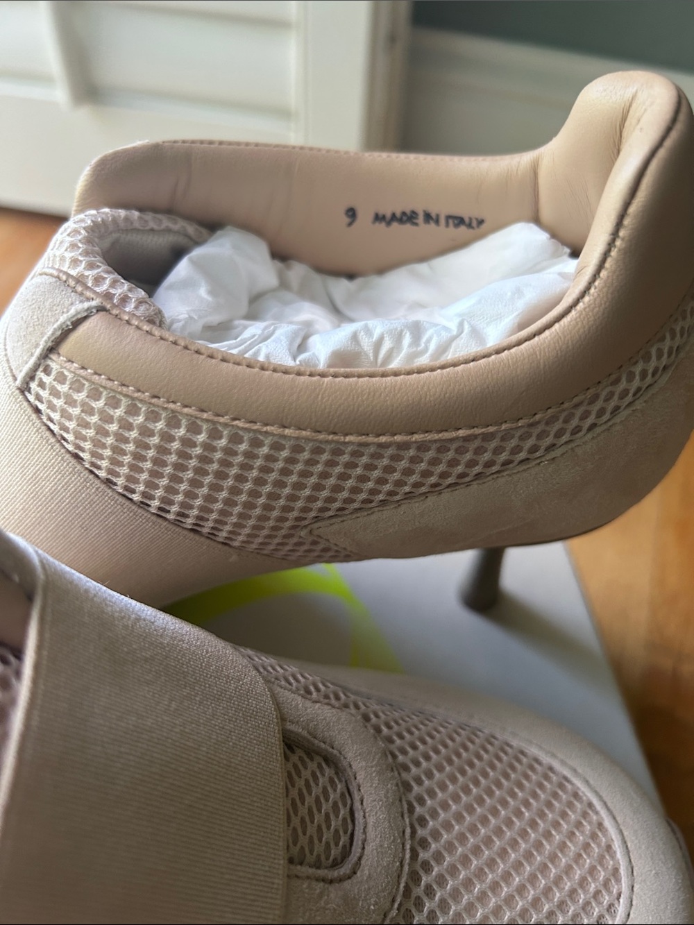 NWT Sneex 'The Icon' Sand Sneakers Box - Size 9 (US) with box and dust bags - Picture 13 of 13